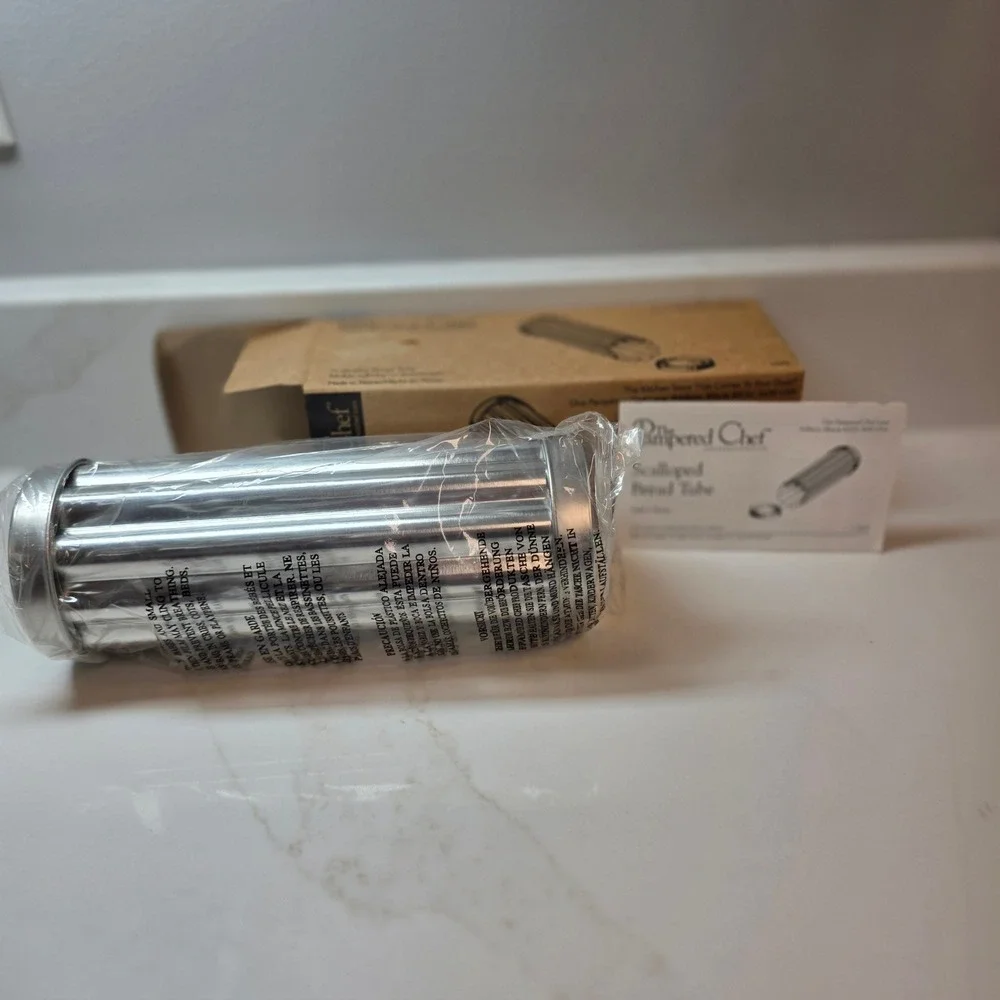 The Pampered Chef Scalloped Bread Tube 1565 Silver Stainless Steel Flower Shape